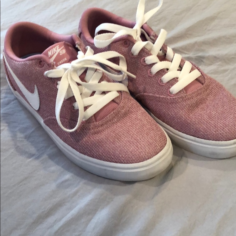 Nike SB Check